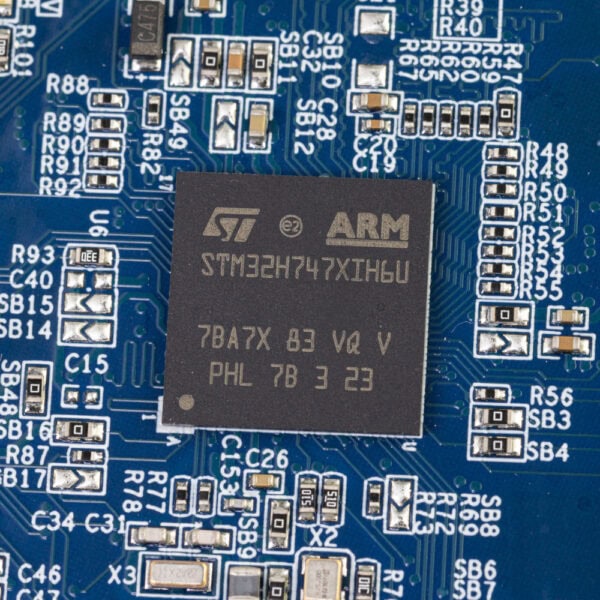 STM32H747I-DISCO (2) STM32H747I-DISCO (2)