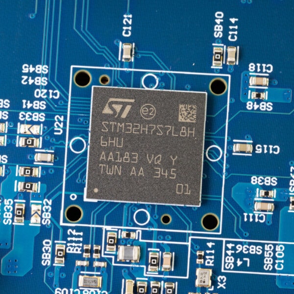 STM32H7S78-DK (7) STM32H7S78-DK (7)