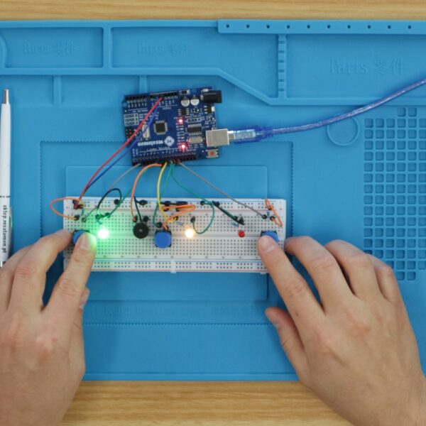 ARD_M2L6 Front.00_10_29_20.Still001 1_1 1000px ARD_M2L6 Front.00_10_29_20.Still001 1_1 1000px